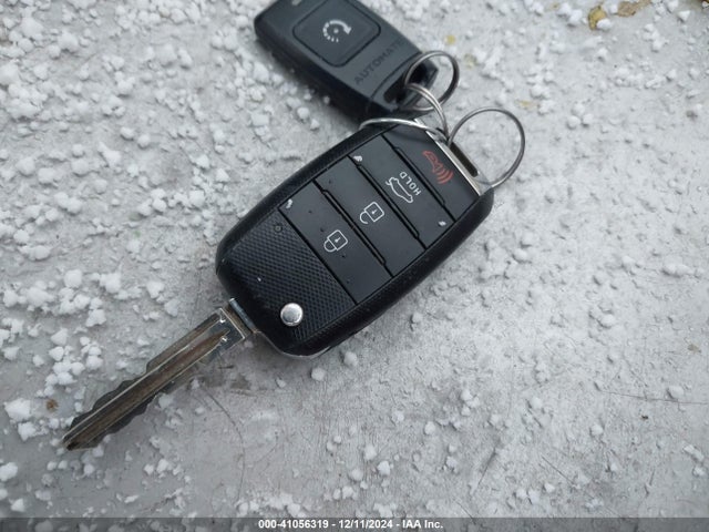 KIA FORTE LX 2017 3KPFK4A75HE036728 Image 11