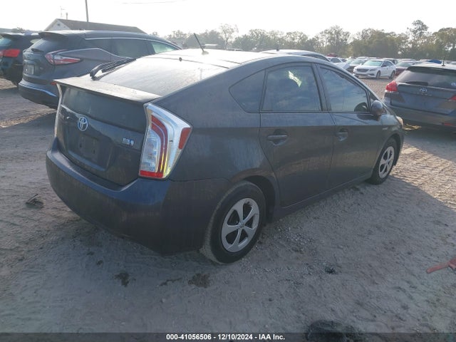 Toyota Prius Two 2015 JTDKN3DU2F0452386 Image 4