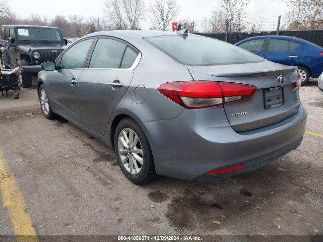 3KPFL4A78HE130745 KIA FORTE S