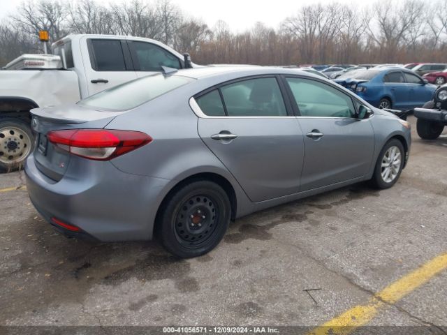 3KPFL4A78HE130745 KIA FORTE S