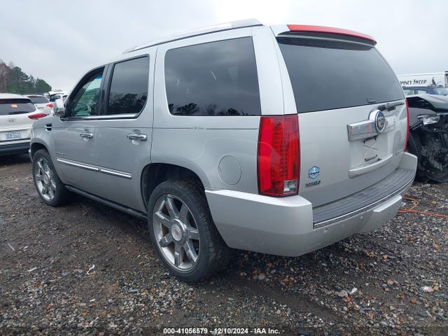 2011 CADILLAC ESCALADE 1GYS4CEF5BR277389 Photo 2