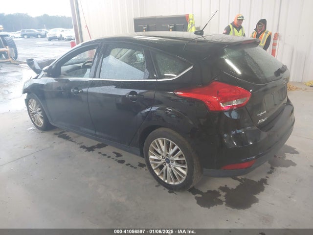 Ford Focus Titanium 2016 1FADP3N2XGL372484 Image 3