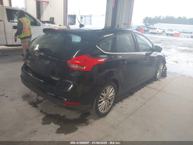 Ford Focus Titanium 2016 1FADP3N2XGL372484 Image 4