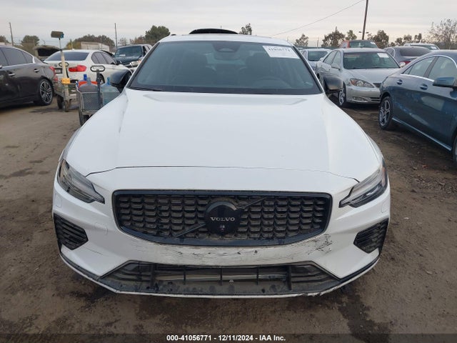 7JRH60FJXRG297334 Volvo S60 Recharge Plug-in Hybrid T8 Ultimate Black Edition
