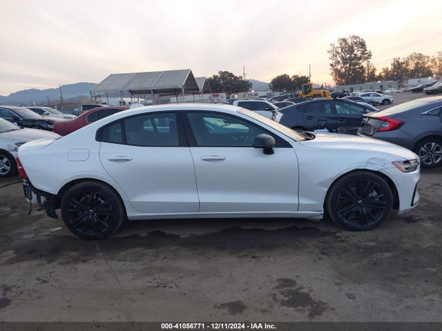 7JRH60FJXRG297334 Volvo S60 Recharge Plug-in Hybrid T8 Ultimate Black Edition