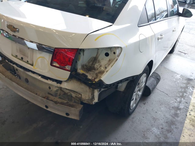 Chevrolet Cruze Ls Auto 2015 1G1PA5SGXF7119332 Image 13