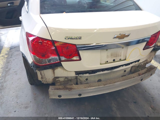 Chevrolet Cruze Ls Auto 2015 1G1PA5SGXF7119332 Image 15