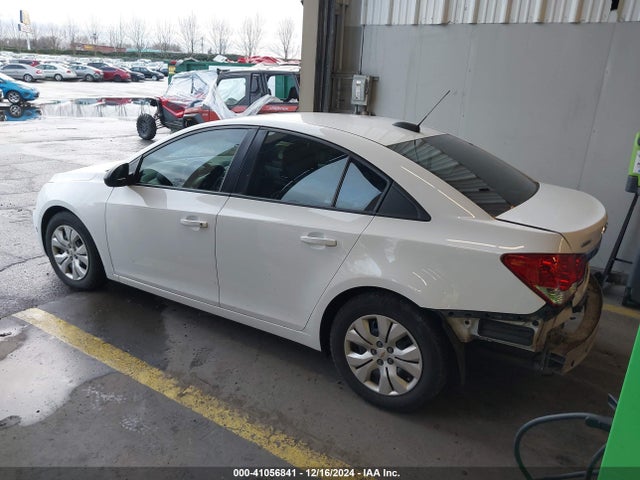 Chevrolet Cruze Ls Auto 2015 1G1PA5SGXF7119332 Image 3