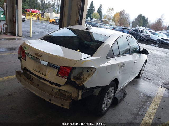 Chevrolet Cruze Ls Auto 2015 1G1PA5SGXF7119332 Image 4