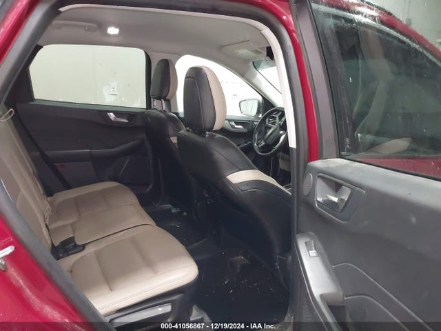 1FMCU9H98MUA25215 Ford ESCAPE SEL