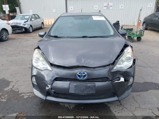 JTDKDTB30E1084991 Toyota Prius C One