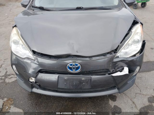JTDKDTB30E1084991 Toyota Prius C One
