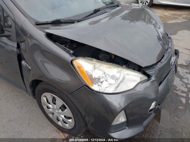 JTDKDTB30E1084991 Toyota Prius C One