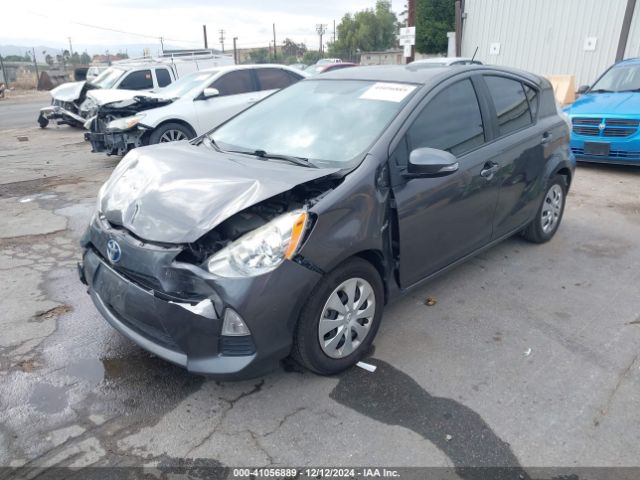 JTDKDTB30E1084991 Toyota Prius C One