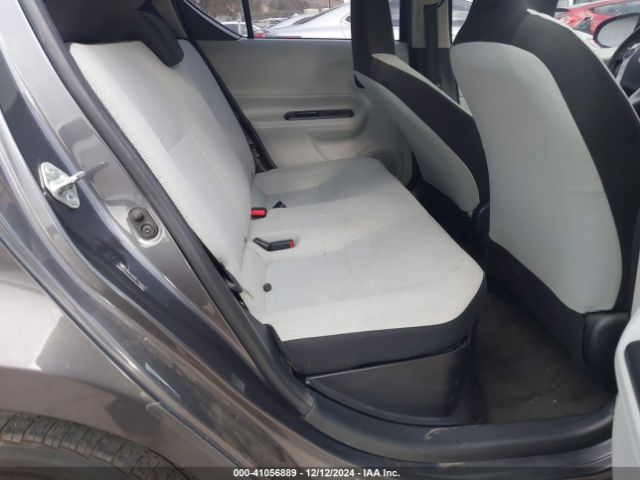 JTDKDTB30E1084991 Toyota Prius C One