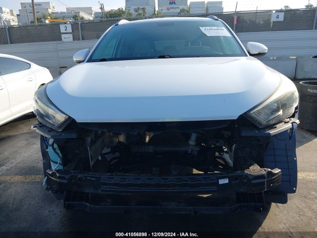 KM8J33A21HU330355 Hyundai Tucson Sport