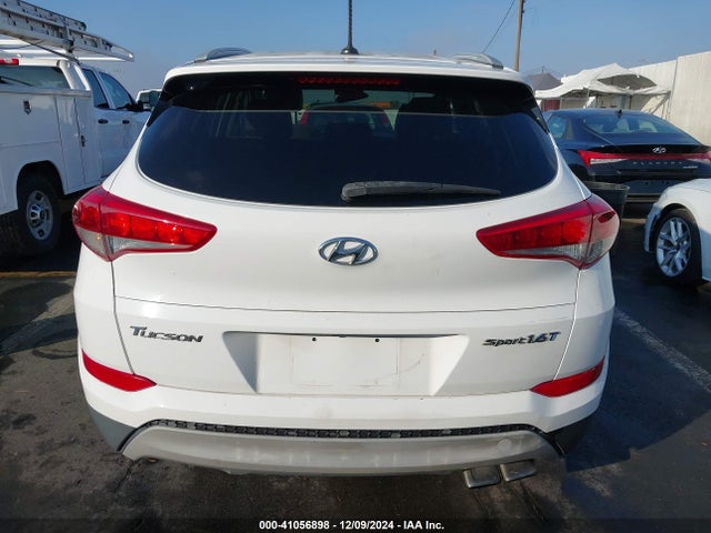 KM8J33A21HU330355 Hyundai Tucson Sport