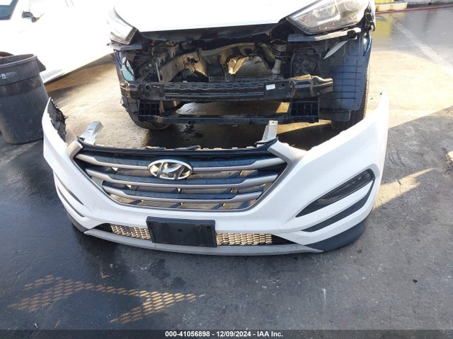 KM8J33A21HU330355 Hyundai Tucson Sport