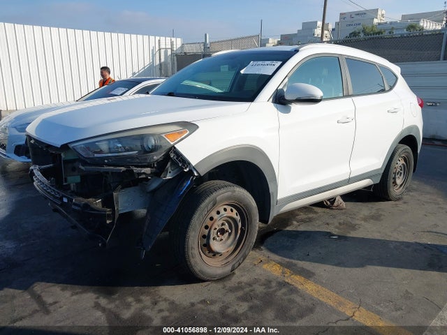 KM8J33A21HU330355 Hyundai Tucson Sport