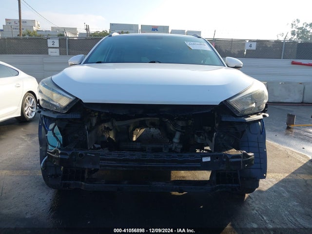 KM8J33A21HU330355 Hyundai Tucson Sport
