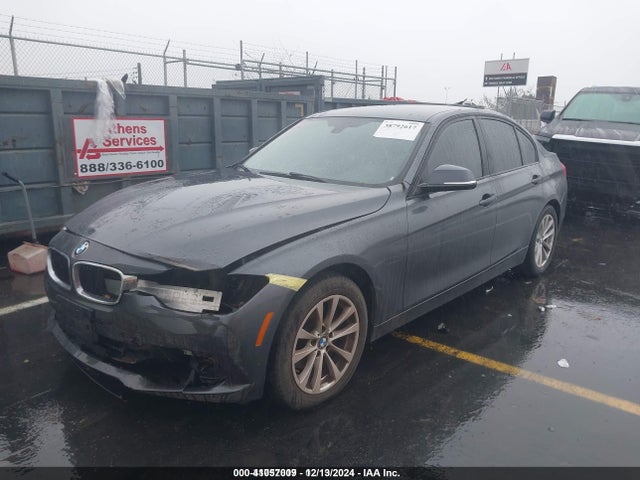 BMW 320i 2018 WBA8A9C53JK623143 Image 2