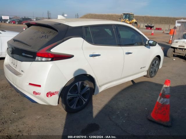 1N4AZ1CP7JC305204 Nissan Leaf Sl