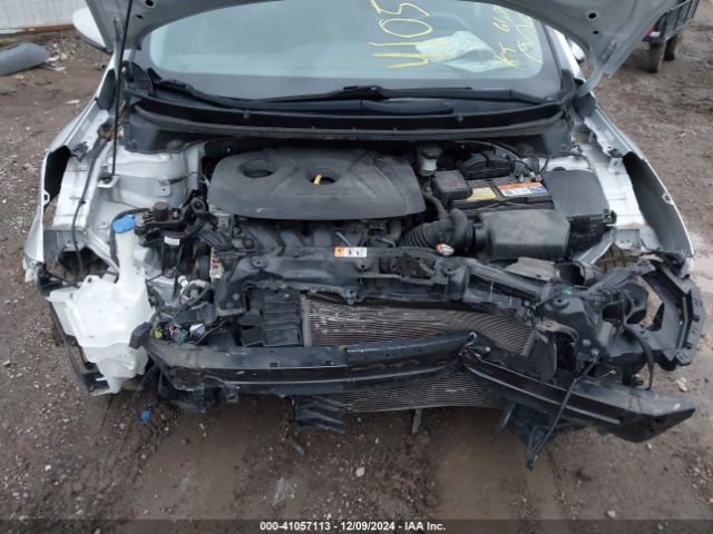 KMHD35LH2GU314450 Hyundai ELANTRA GT