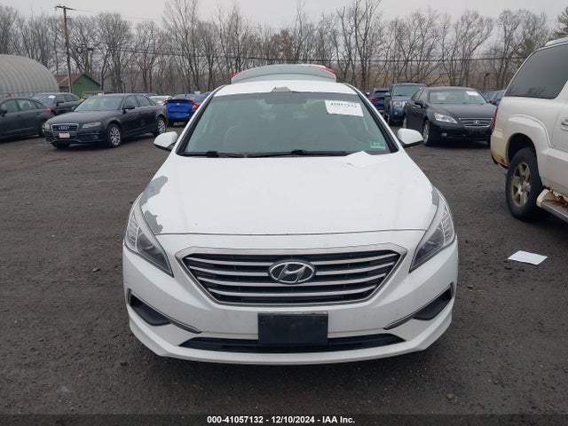 Hyundai SONATA SE 2017 5NPE24AFXHH465622 Image 13