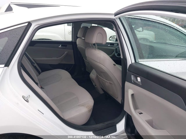 Hyundai SONATA SE 2017 5NPE24AFXHH465622 Image 8
