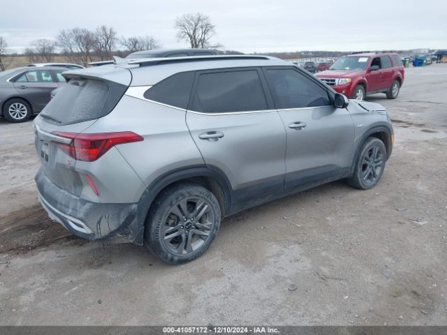 KNDEUCAA8M7067414 KIA SELTOS S