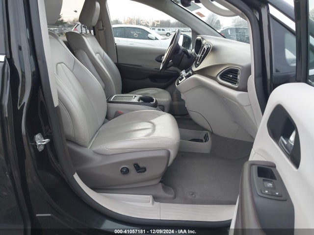 2C4RC1EGXLR165395 Chrysler Pacifica Touring L Plus
