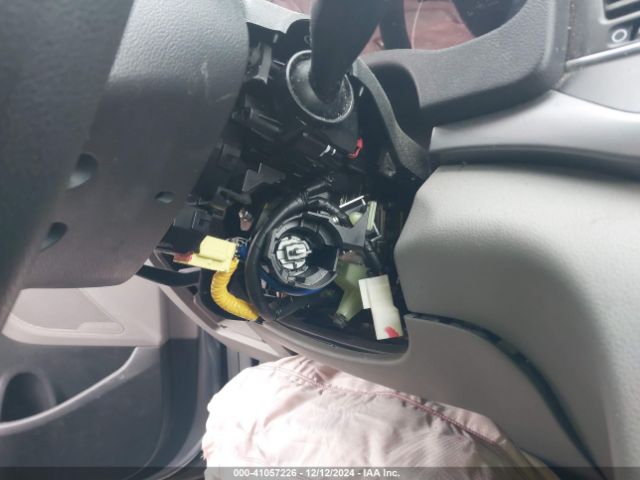 5NPD74LF2HH163512 Hyundai ELANTRA SE