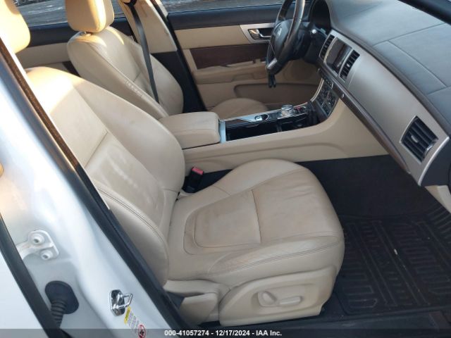 2013 JAGUAR XF SAJWA0ES3DPS66130 Photo 4