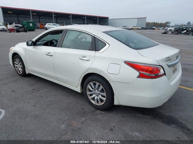 Nissan Altima 2.5 S 2015 1N4AL3AP3FC430529 Image 3