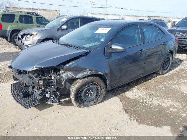Toyota COROLLA LE 2018 2T1BURHE7JC073892 Image 2