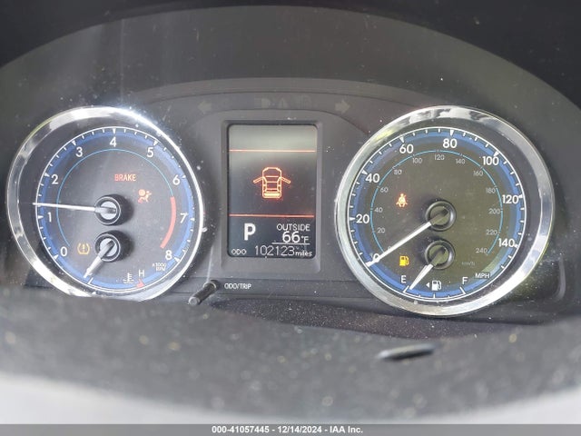 Toyota COROLLA LE 2018 2T1BURHE7JC073892 Image 7