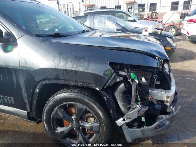 1C4PJLCS5FW722399 Jeep Cherokee Latitude Altitude