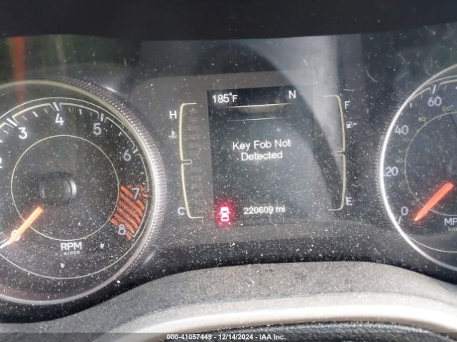 1C4PJLCS5FW722399 Jeep Cherokee Latitude Altitude