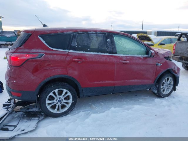 1FMCU9GD2KUC55903 Ford ESCAPE SE