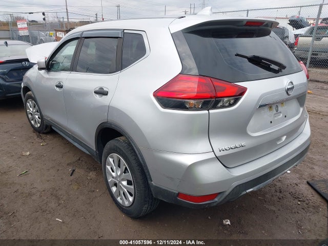 Nissan ROGUE S 2017 KNMAT2MV0HP549083 Image 3