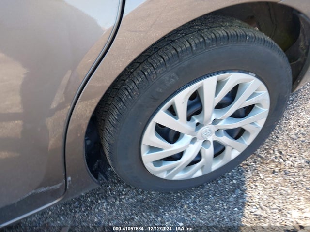 Toyota COROLLA LE 2018 2T1BURHE1JC030195 Image 12