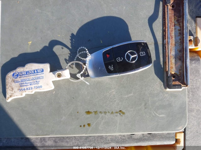 WDDZF4KB1HA231822 Mercedes-Benz E 300 4matic