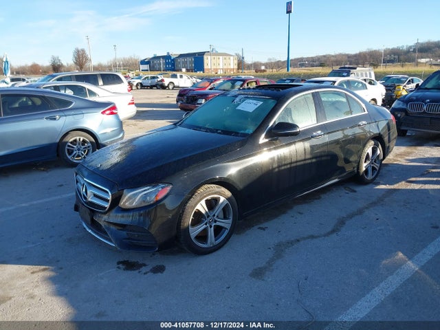WDDZF4KB1HA231822 Mercedes-Benz E 300 4matic