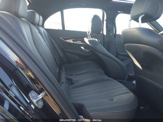 WDDZF4KB1HA231822 Mercedes-Benz E 300 4matic