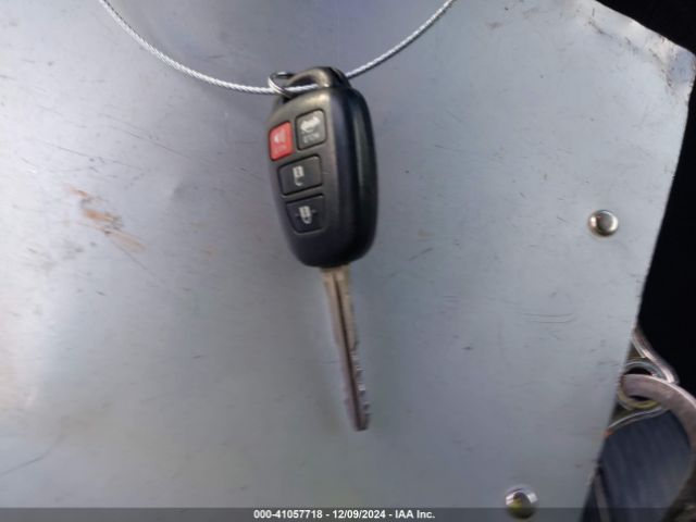 2T1BURHE7HC951220 Toyota COROLLA LE