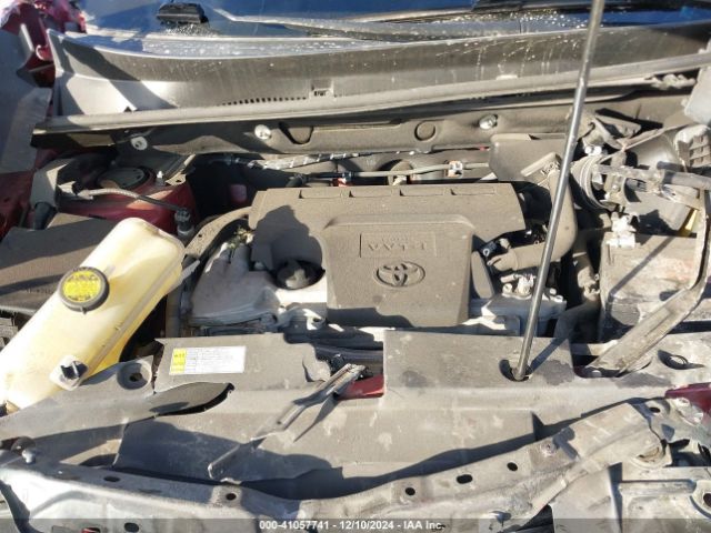 2T3WFREV2JW506136 Toyota Rav4 Adventure/xle