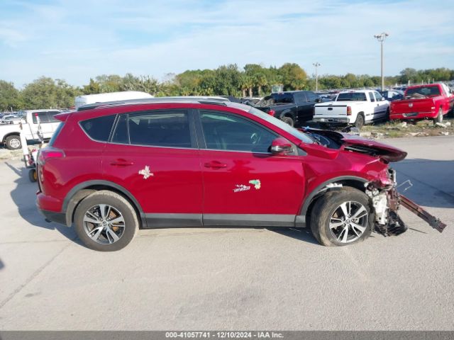2T3WFREV2JW506136 Toyota Rav4 Adventure/xle