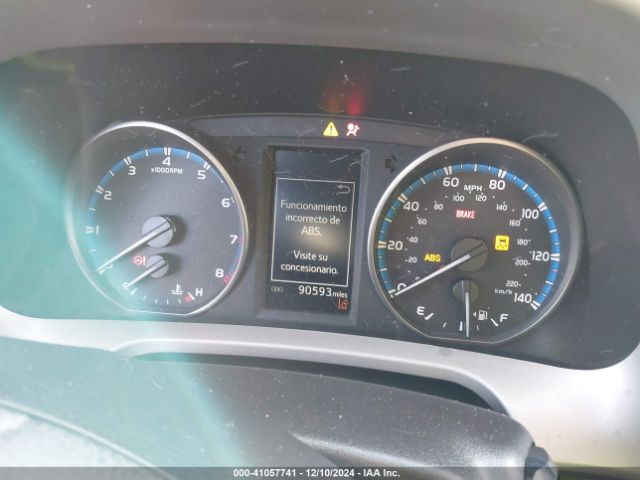 2T3WFREV2JW506136 Toyota Rav4 Adventure/xle