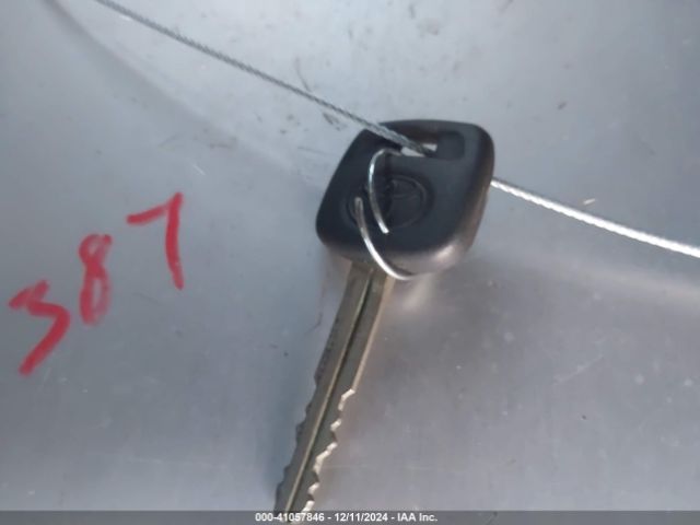 VNKKTUD33GA058255 Toyota YARIS L