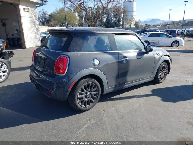 2017 MINI HARDTOP WMWXP7C57H2A45351 Photo 3